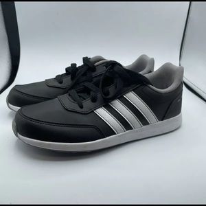 adidas NEO Kids' VS Switch 2 K Sneaker Size 4 Great Condition
